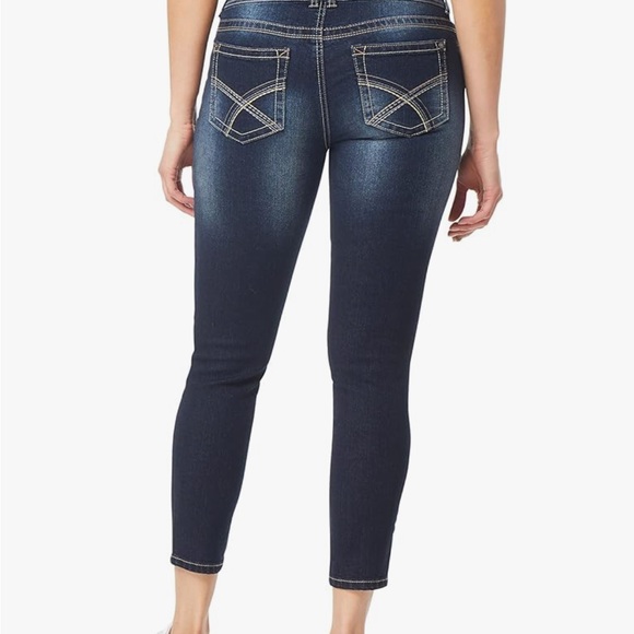 Wallflower Women's Ankle Jeans in Dark Blue NWT - Picture 3 of 7
